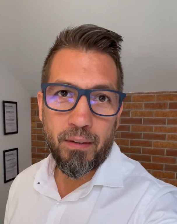 Bodogán Iván portrait lifestyle- és agilis business mentor, coach