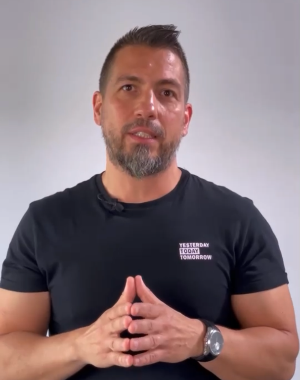 Bodogán Iván portrait lifestyle- és agilis business mentor, coach