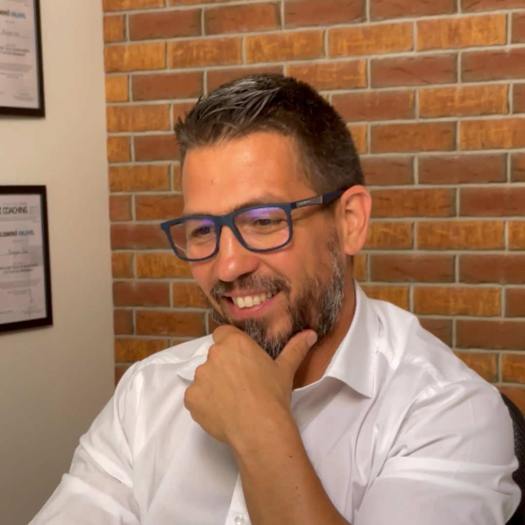 Bodogán Iván portrait lifestyle- és agilis business mentor, coach