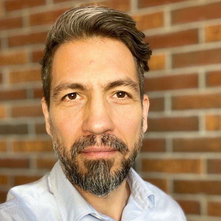 Önbizalom generálás