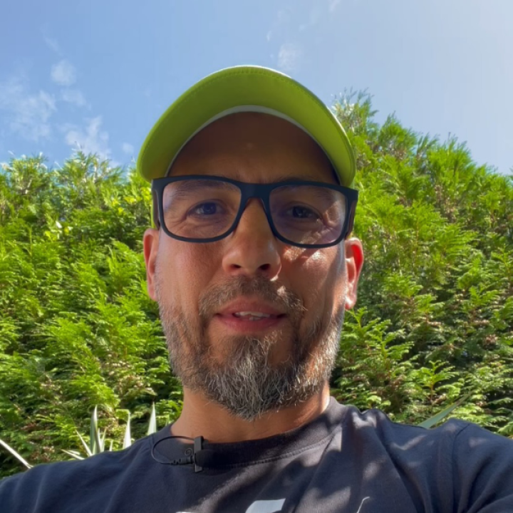 TITKOLSZ VAGY REJTEGETSZ VALAMIT?