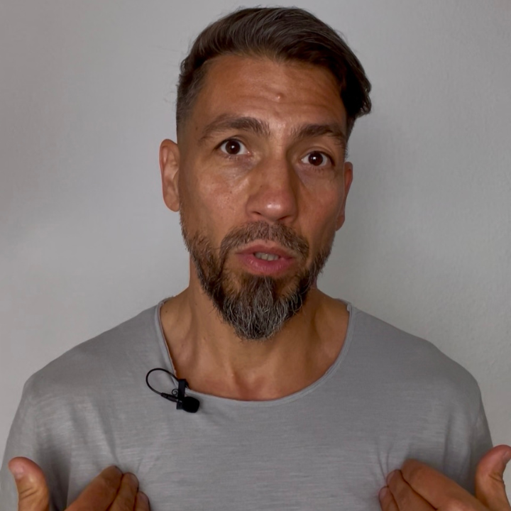 Az elfojtás nem felejt. Csak álcázza magát.