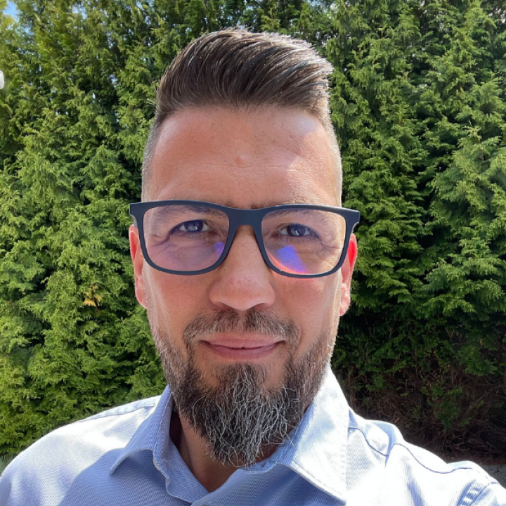 Hiszem ha látom! Marhaság.